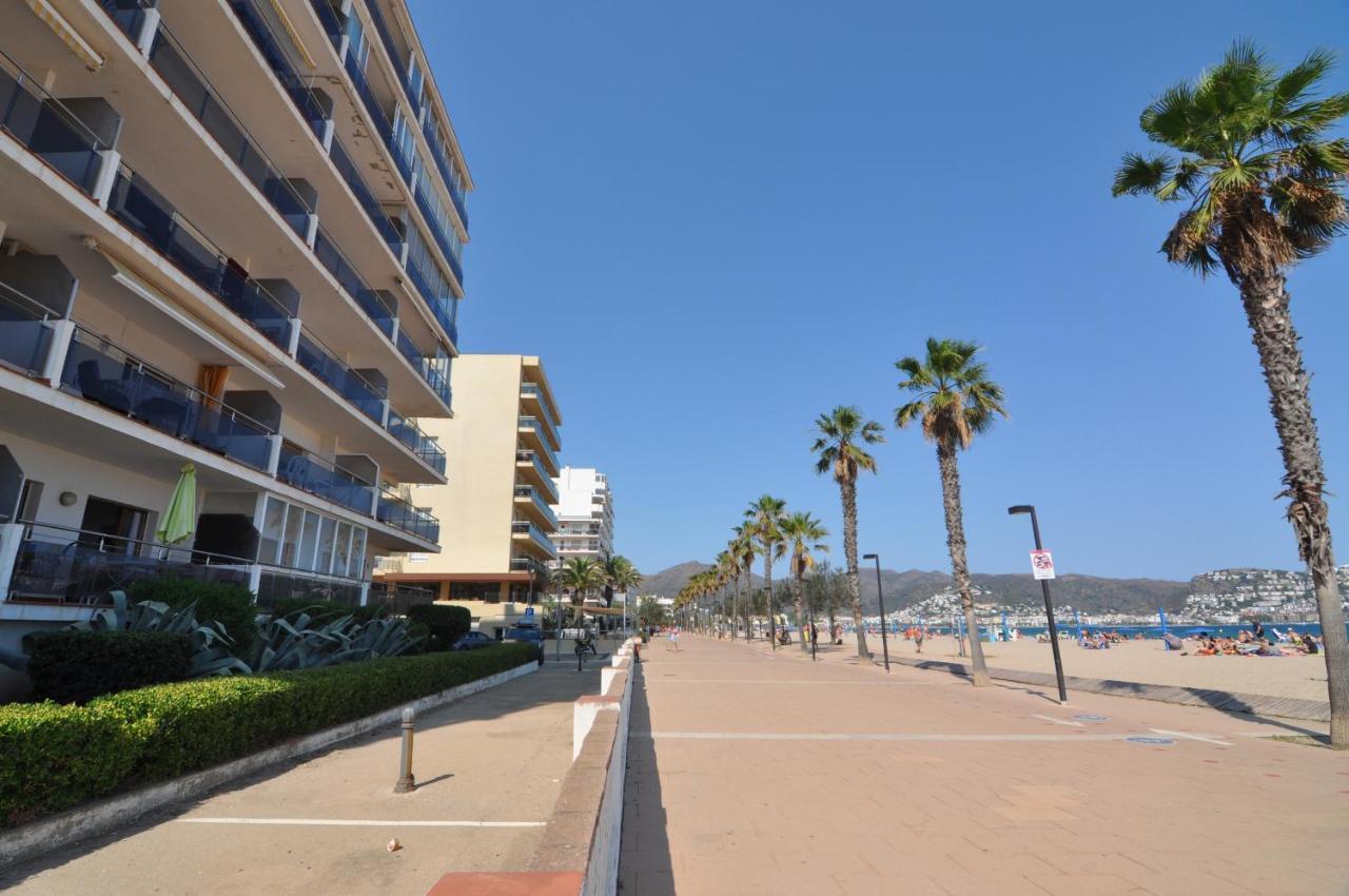 Rnet - Front De Mer - Roses Costa Brava Exterior photo